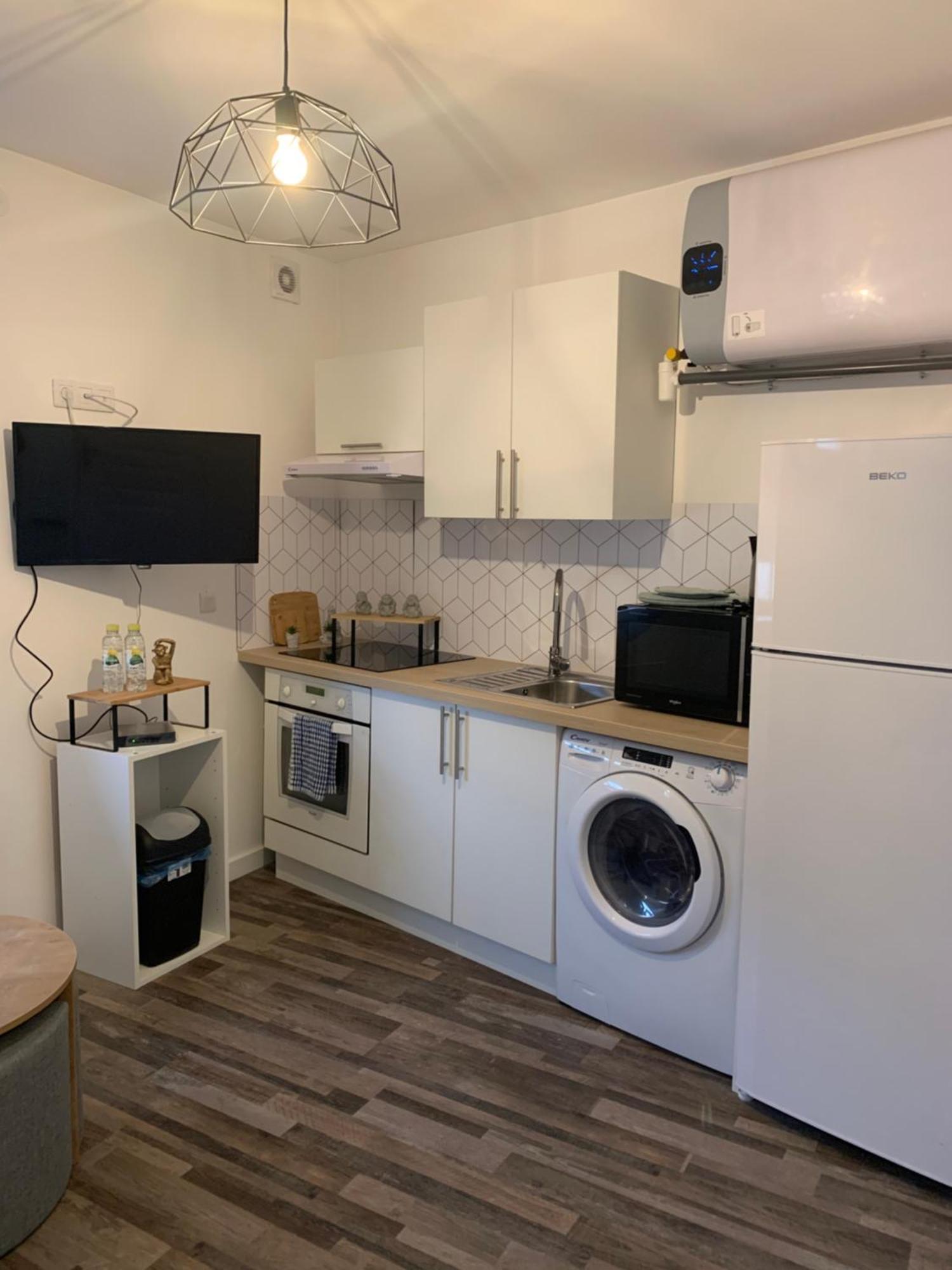 Apartamento Studio Lumineux Et Equipe Villemomble Exterior foto